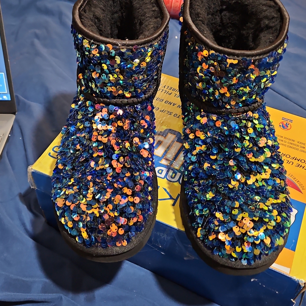 UGG BOOTS [Women SZ 6] Sequin/Color CHANGING